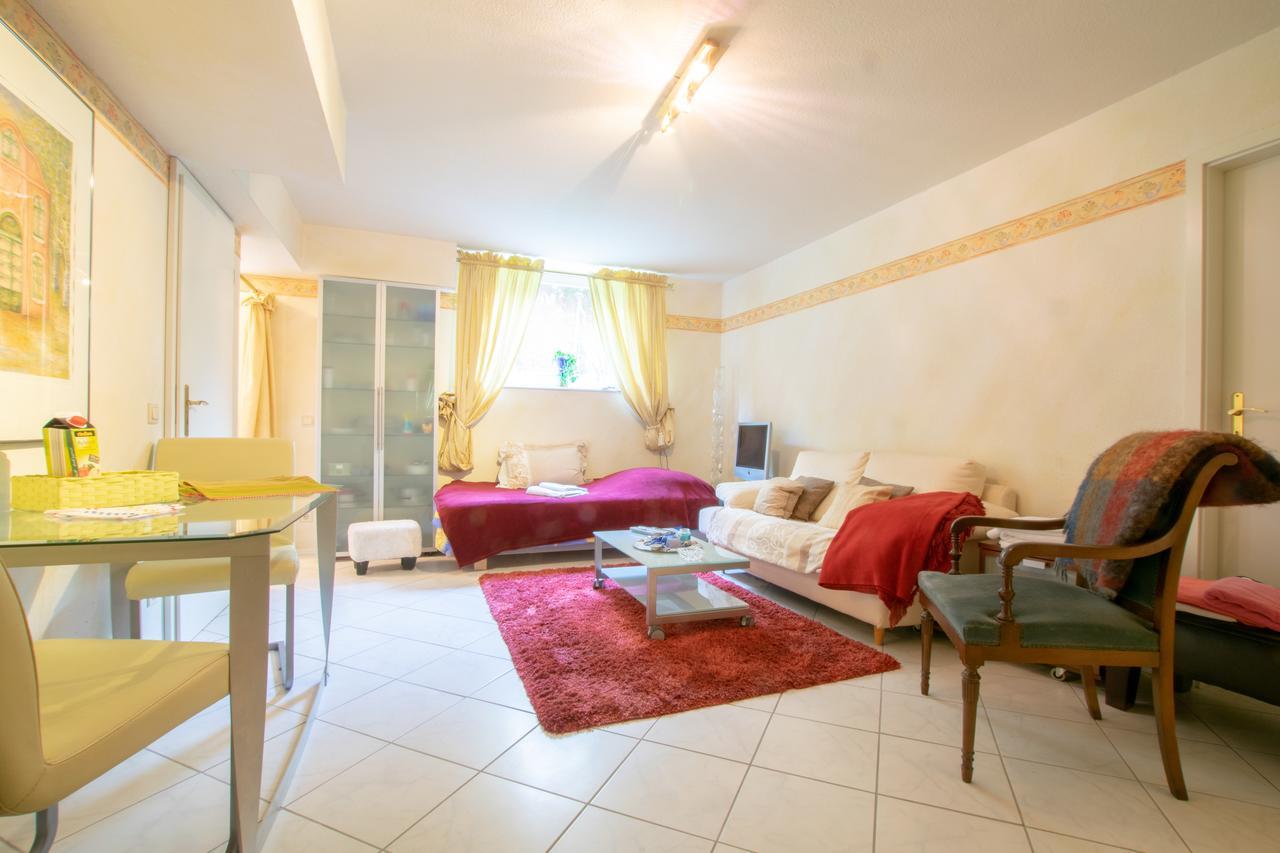 Tolstov Aparments - 1 und 2 Zimmer Wohnungen - 20 Min Messe DUS Meerbusch Exterior foto