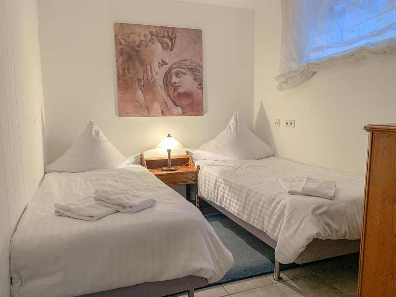 Tolstov Aparments - 1 und 2 Zimmer Wohnungen - 20 Min Messe DUS Meerbusch Exterior foto
